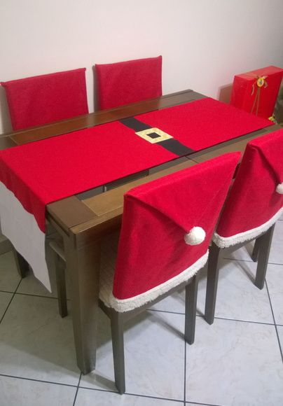Caminho de mesa confeccionado com tecido oxford, as pontas brancas no mesmo tecido, cinto e fivela aplicados com patch aplique feito a máquina. *Esse valor refere-se a peça caminho de mesa com medida de 2,10m por 50cm. Para outras medidas, entre em contato.