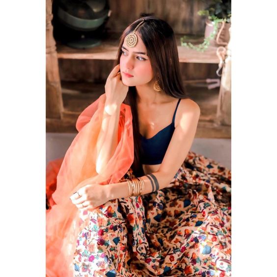 neha-jethwani-hot