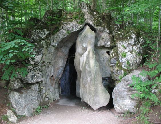 Entrance Of Venus Grotto Knowlton School Digital Library Germany Castles Neuschwanstein Castle Castle