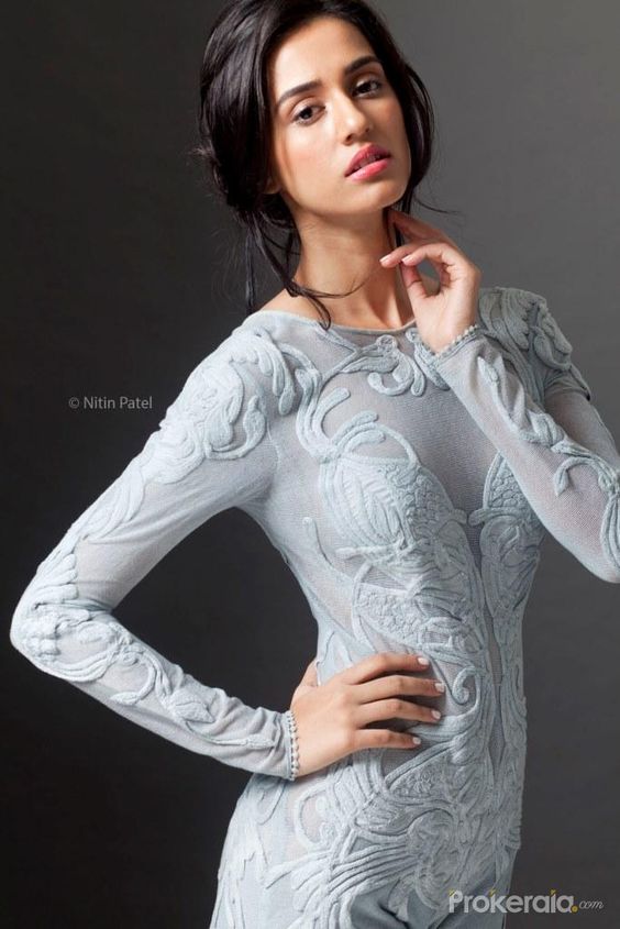 Disha Patani Photos | Disha Patani Pics & Photo Gallery | Hot, Sexy Disha Patani Photos & Photos | Photo Collection of Disha Patani