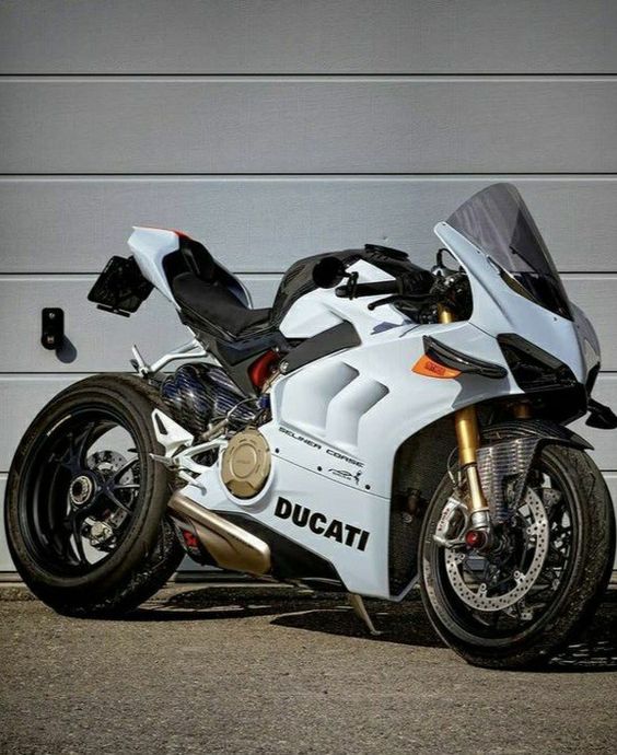 ducati-supersport-950