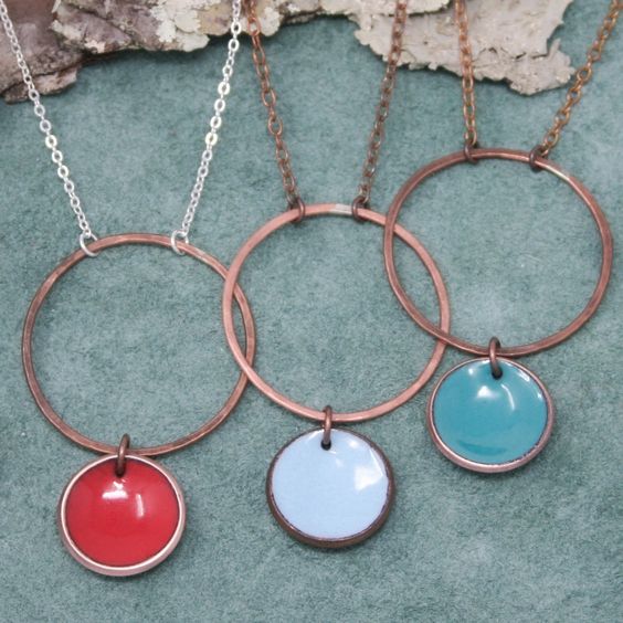 Necklace with enameled penny suspended on large copper ring, on chain.The chain length is adjustable from 16 to 18"Pendant measures 2"Penny jewelry is a great copper anniversary gift.Many buy my enamel penny jewelry as a "pennies from heaven" gift, to remember a loved one.You can order these with a custom date (between 1940 and 1982) buy adding this custom date upgrade here