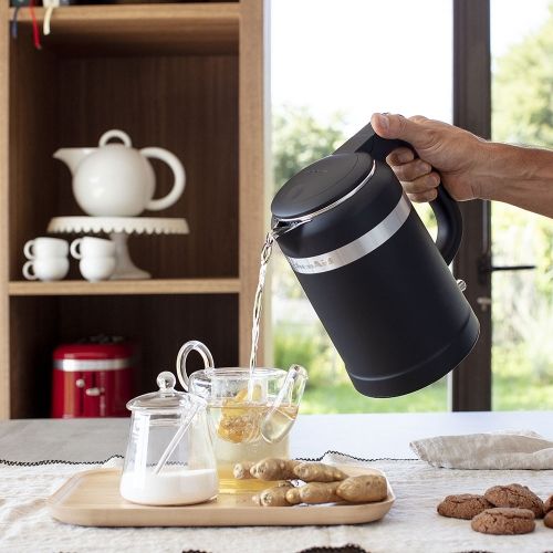 Neue Design Collection In den vier verschiedenen Farben 1,5 L Design Wasserkocher 5KEK1565 | Offizielle Website von