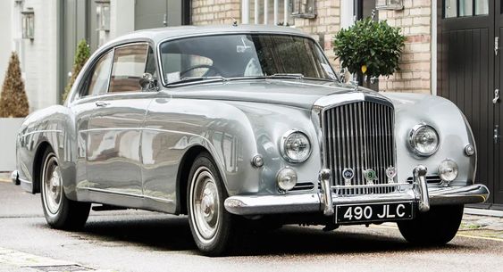 You Can Tell Everybody This Is Sir Elton John\'s Bentley | Carscoops