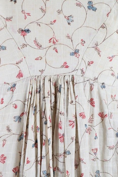 detail of 1795-1800 dress 18th century fabric