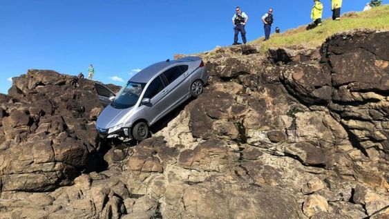 Kiama blowhole: Car plunges down cliff, Hits pedestrian | news.com.au — Australia’s leading news site