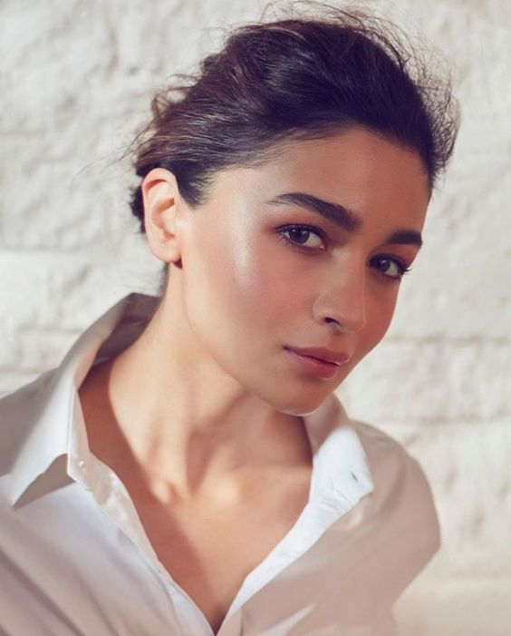 Alia Bhatt Fans\' - Chaotically Beautiful.