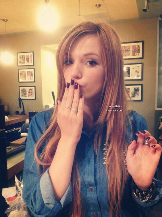 Nouvelles photos twitter de Bella du 11 septembre 2012.