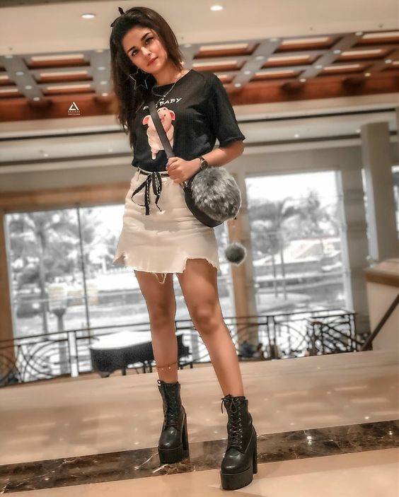 avneet-kaur-dress-s**y