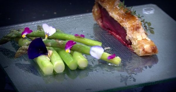 Le Roti De Bœuf En Croute Recettes Meteo A La Carte France 3 Boeuf En Croute Roti De Boeuf Alimentation