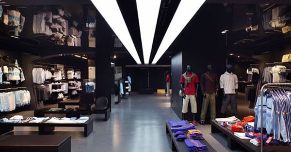 Bisagra Esquivar Atento Kerstin Rehor | Architekturbüro | Bruchköbel | Adidas | Adidas store, Retail space, Design Bisagra Esquivar Atento Kerstin Rehor | Architekturbüro | Bruchköbel | Adidas | Adidas store, Retail space, Design