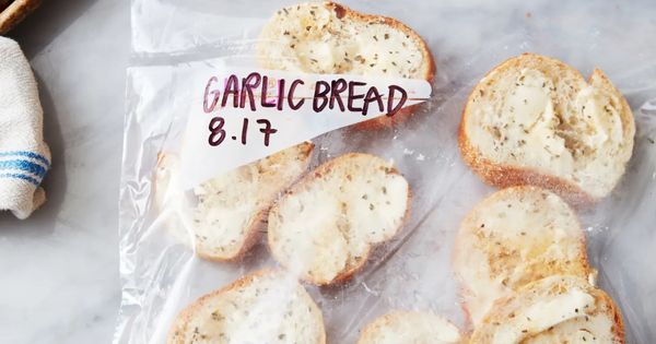 How To Make Frozen Garlic Bread Recipe Frozen Garlic Bread Bread Garlic Bread