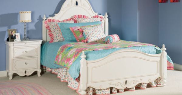 We Love This Adorable Girls Bedroom Set By Lea Furniture Precious Bedroom Collection Furniture Bedroom Set