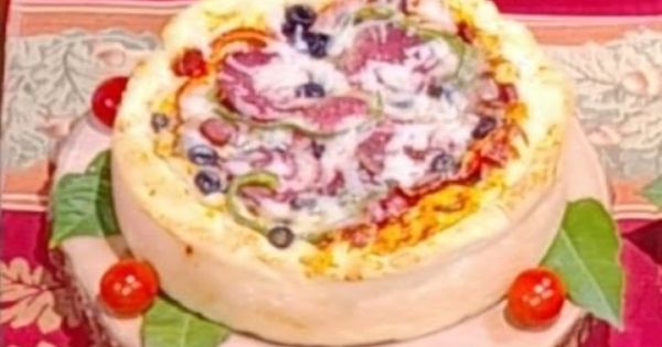 ديما حجاوي تحضر فطيرة البيتزا Food Breakfast Acai Bowl