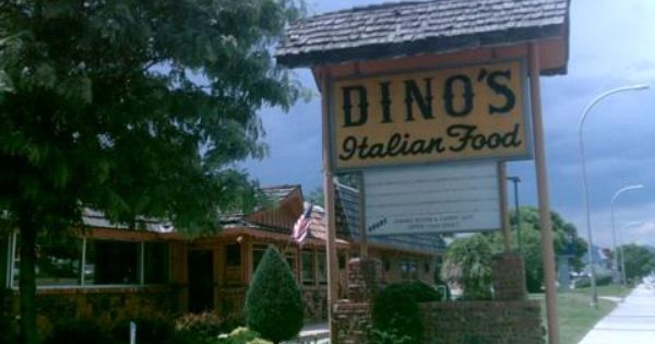 Dino S Italian Restaurant My Favorite Pizza As A Kid Growing Up