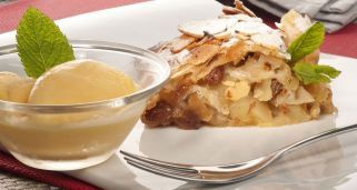 Receta De Strudel De Manzana Y Almendras Bruno Oteiza Receta Strudel De Manzana Strudel Receta Strudel