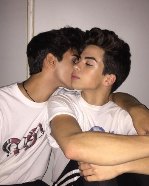 gay boys amsterdam ugas 5.4 triton engine and tranny