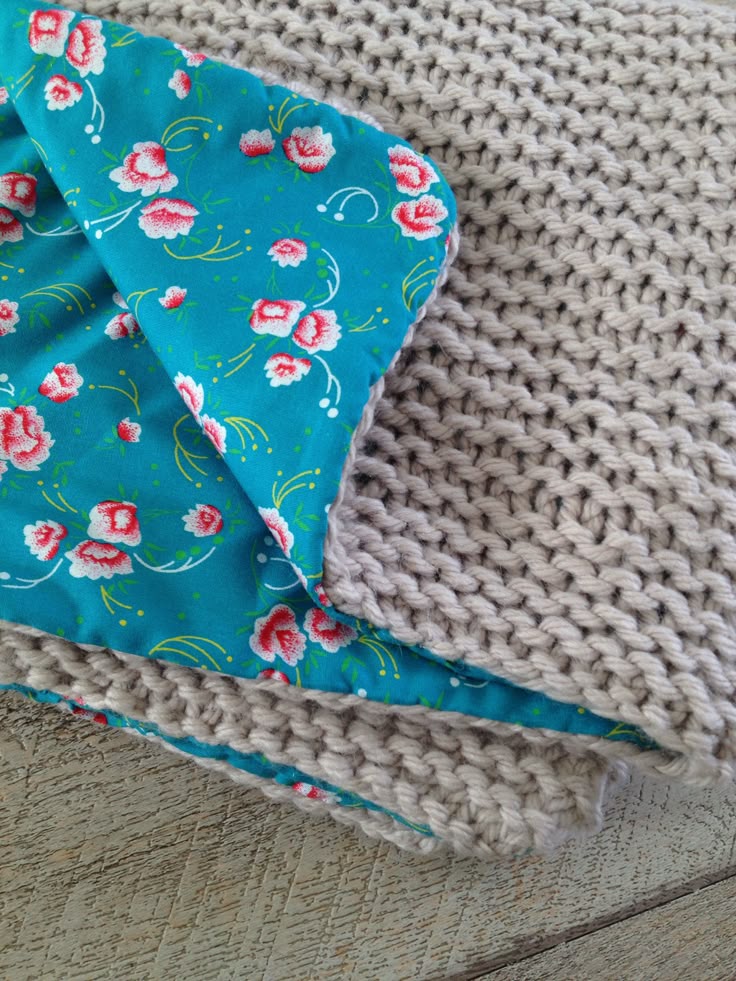 Couverture Bebe Tricote Avec Laine Rapido Phildar Et Double Avec Tissus Petit Pan Cousu Main Tig Isleri Battaniyeler Orgu Bebek Battaniyesi Couverture Bebe Tricote Avec Laine Rapido Phildar Et Double Avec Tissus Petit Pan Cousu Main Tig Isleri Battaniyeler Orgu Bebek Battaniyesi