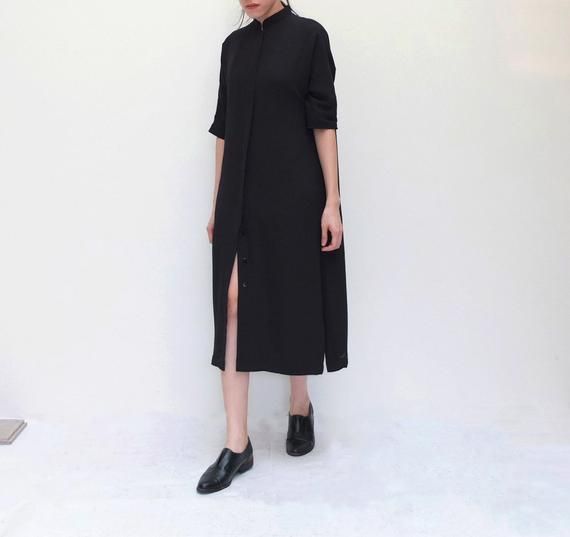 black minimalist shirt dress with mandarin collar W Dress