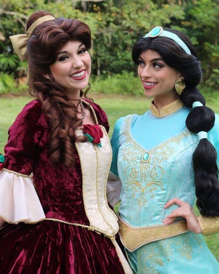 Christmas Belle And Jasmine Disney Cosplay Disney Princess Films Disney Princesses And Princes