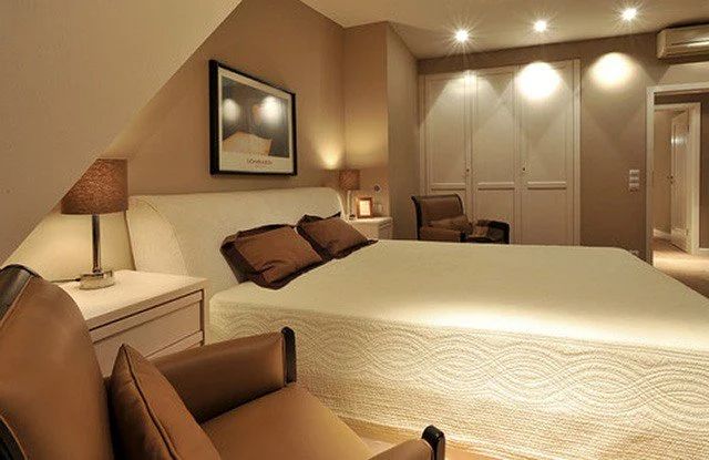 50 Of The Best Romantic Lighting Ideas For The Bedroom The Sleep Judge In 2021 Small Apartment Bedrooms Remodel Bedroom Basement Bedrooms
