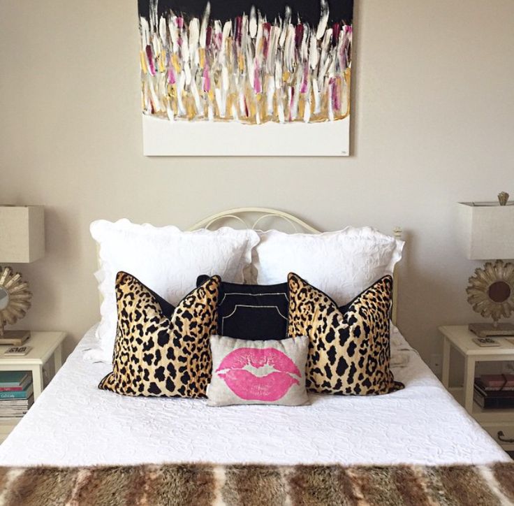 Best 25+ Cheetah Room Decor Ideas Only On Pinterest Cheetah Cute pillows, decor, and bedding. Love the tan walls. - Best 25+ Cheetah Room Decor Ideas Only On Pinterest Cheetah