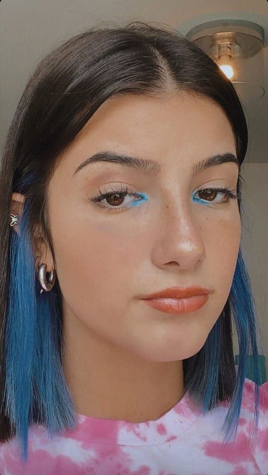charli amelio damelio charlidamelio streaks mechones lunghi dyes visco bby