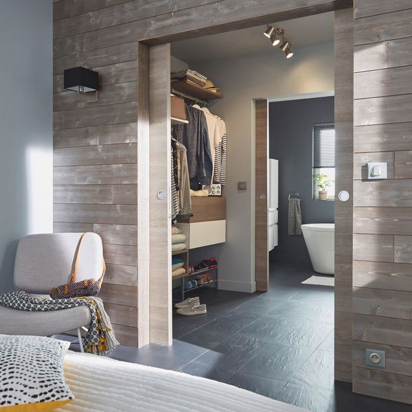 7 best Combles images on Pinterest Attic spaces, Attic apartment - roulette porte placard coulissant 7 best Combles images on Pinterest Attic spaces, Attic apartment - roulette porte placard coulissant