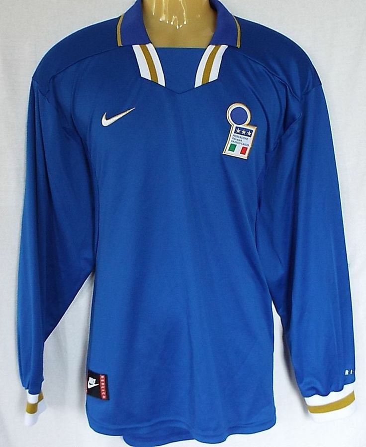 Italian national team officially changes it's crest : r/soccer