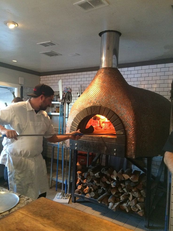 Photo Gallery | Mugnaini Wood and Gas Fired Pizza Ovens | Pizza oven