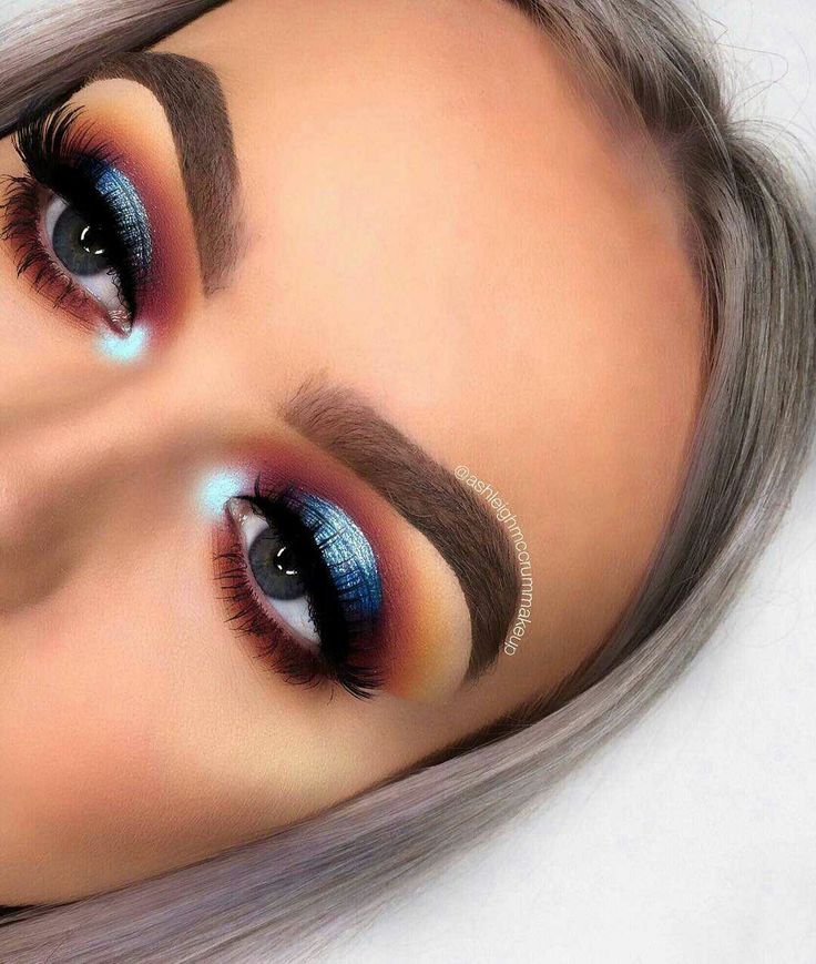 Best Eye Shadow Colors for Blue Eyes | LoveToKnow 10 AMAZING MAKEUP TIPS FOR BLUE EYES