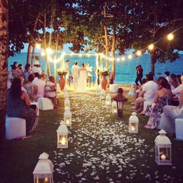 Heiraten Am Strand Hier Sind 37 Super Bilder Archzine Net Hochzeit Draussen Nacht Hochzeit Hochzeit