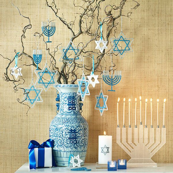 42 Gorgeous Hanukkah Decorations Ideas Diy Home Decor 42 Gorgeous Hanukkah Decorations Ideas Https Www Onechitecture 2017
