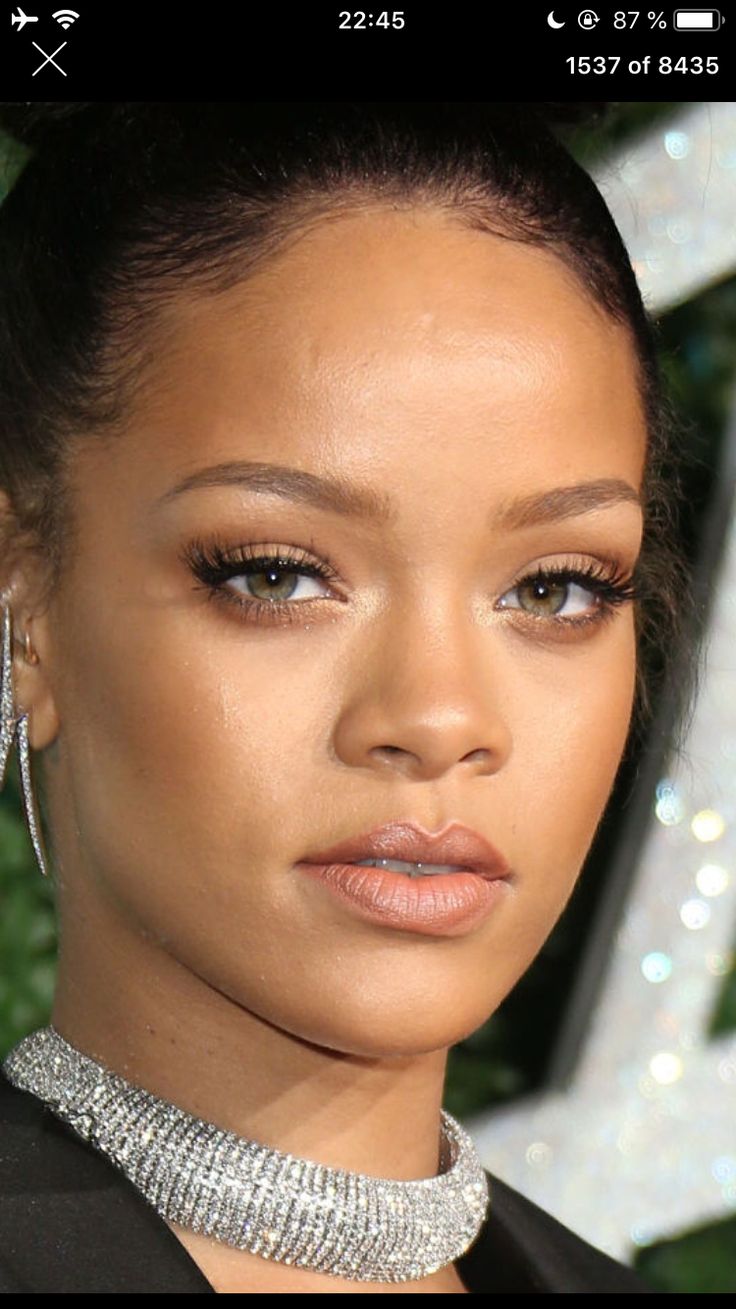Pin di Deshauna su Robyn Fenty