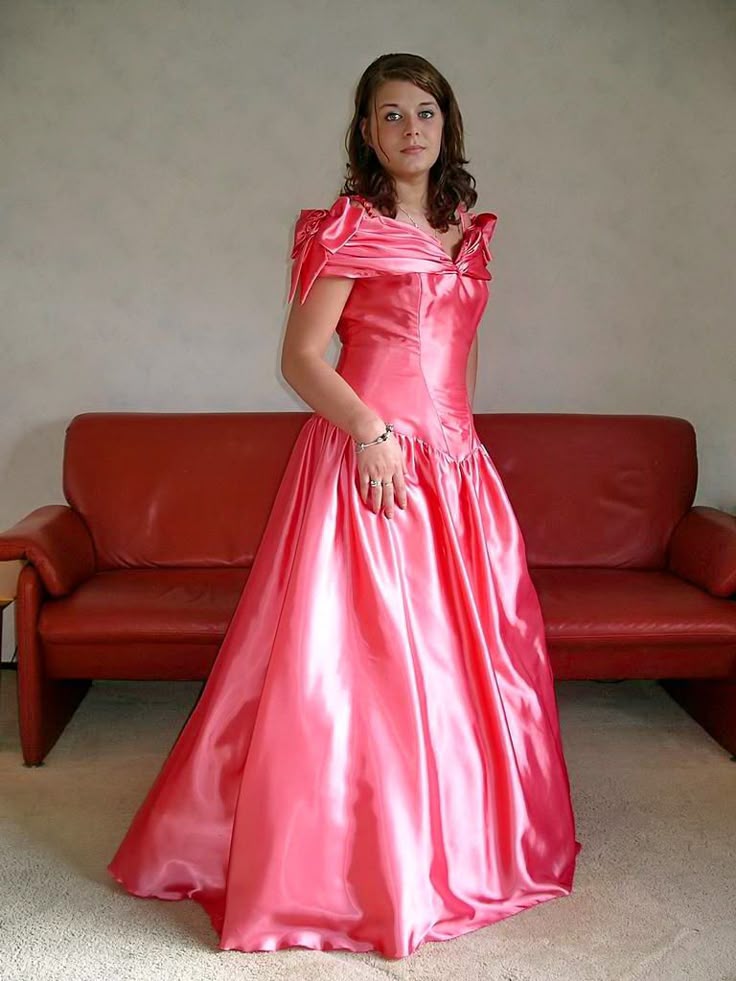 Beautiful dresses clearance for young ladies
