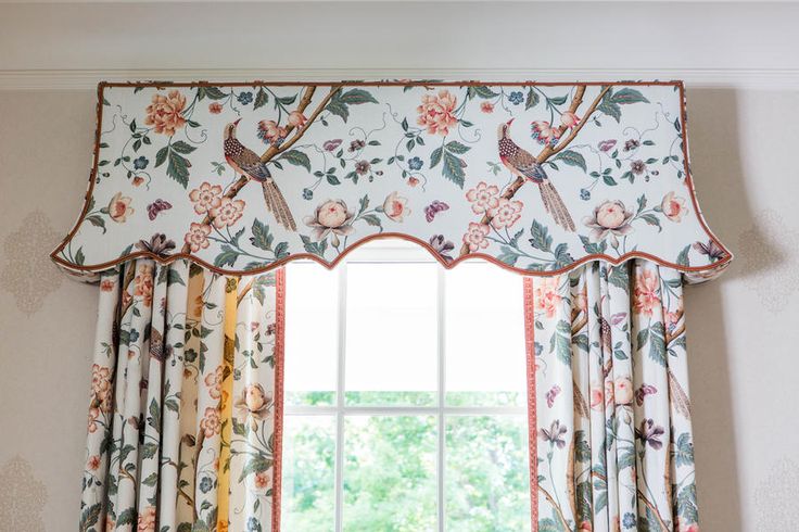 Dramatic drapery idea house dining room by margaret kirkland southernliving after finding inspiration Dramatic drapery idea house dining room by margaret kirkland southernliving after finding inspiration