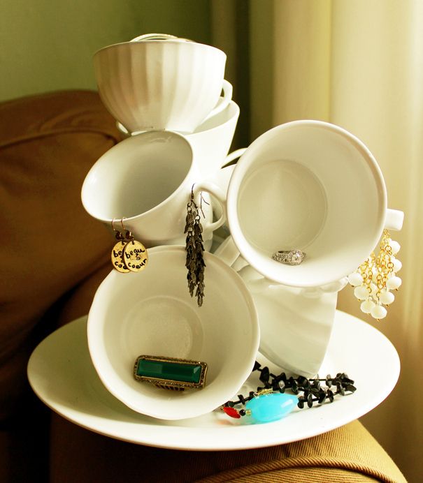 teacup jewellery stand for