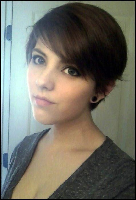 Pixie Haircut für Side Bangs: Teenager-Mädchen-Frisuren ... Pixie Haircut für Side Bangs: Teenager-Mädchen-Frisuren ...