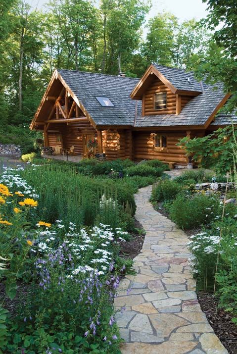 Pictures of Old Log Homes | Planning an Old-Fashioned Log Home - LogHome.com