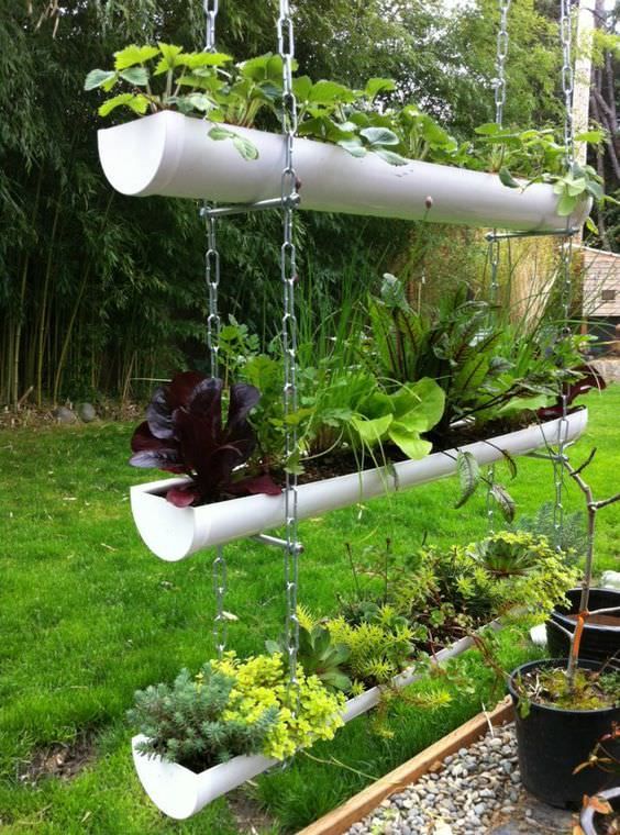 10 tolle Ideen, um eine Regenrinne zu recyceln #ideen #recyceln #regenrinne #t...