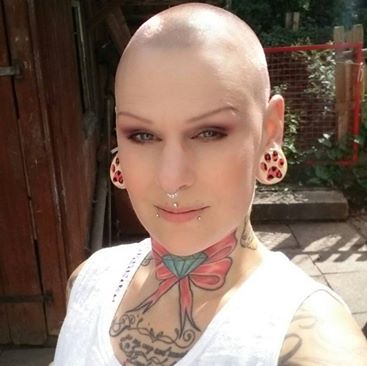 Pin on Лысеголовые Bald head women Shaved head women Bald women Pin on Лысеголовые Bald head women Shaved head women Bald women