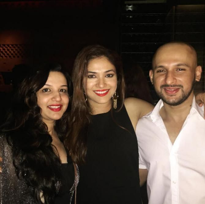 Hrithik roshan dating