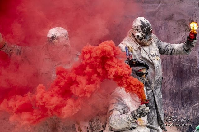 Vive Que No Es Poco Fiestas De Invierno Enfarinats 2018 De Ibi Alica Fiestas De Invierno Invierno Blog De Arte