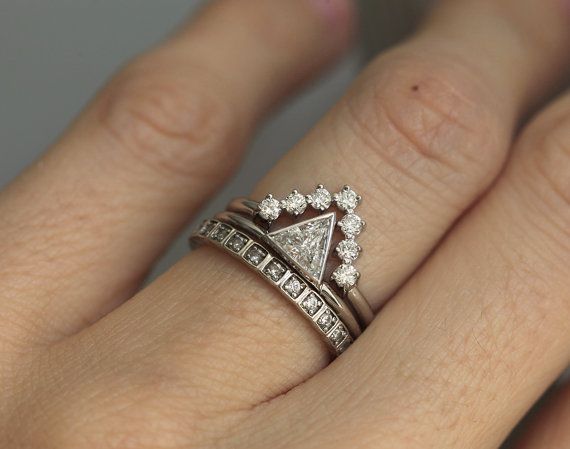Triangle Diamond Ring Set 14k Or 18k Solid Gold Bezel 0 4 Carat Triangle Diamond Ring Set 14k Or 18k Solid Gold Bezel 0 4 Carat Trillion Solitaire Matching V Shaped Band Rings Pinterest Wedding
