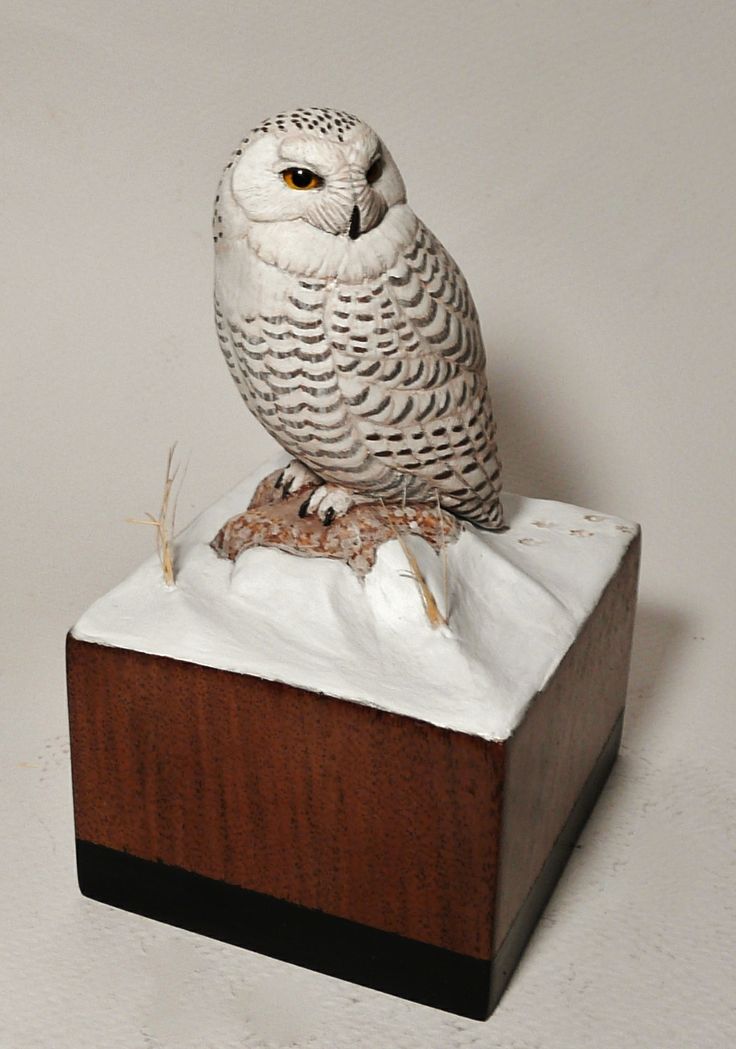 Miniature snowy owl carving, carved by Tim McEachern at