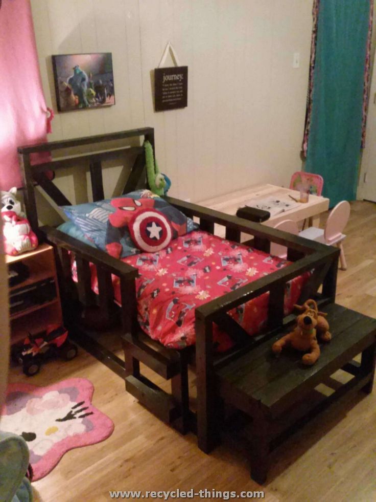 Bedroom Furniture Made Out Of Pallets best 25+ pallet toddler bed ideas on pinterest | kids pallet bed Bedroom Furniture Made Out Of Pallets best 25+ pallet toddler bed ideas on pinterest | kids pallet bed