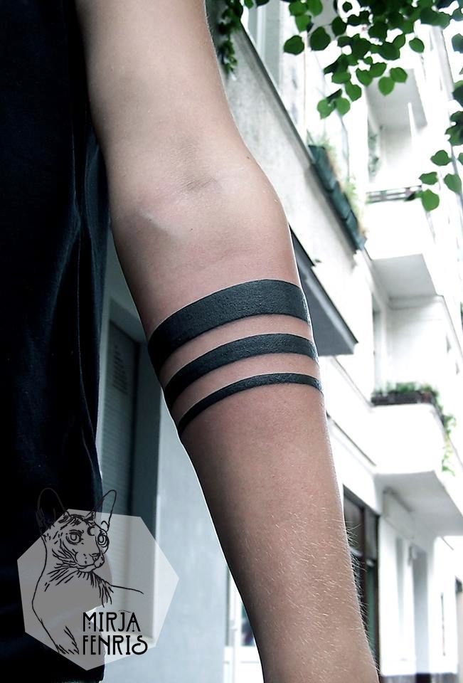 Black And White Geometric Minimalist Tribal Forearm Tattoo On Tattoochief Com Maoritattoosband Arm Tattoos For Guys Band Tattoo Armband Tattoo Design