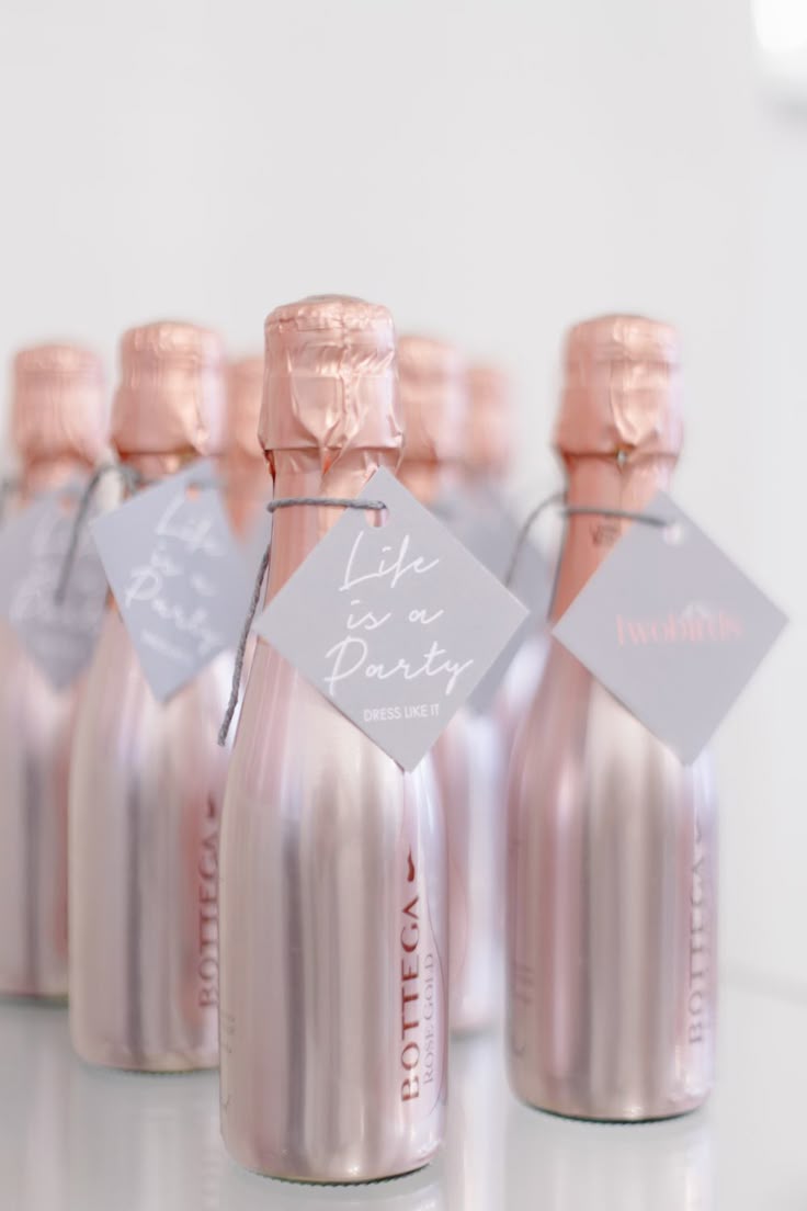 Best 25+ Mini champagne bottles ideas on Pinterest | Wedding favours bottles Wedding favours you want to keep and Wedding favors for guests