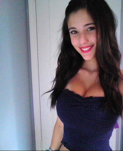 Nacktes mädchen dating site selfies