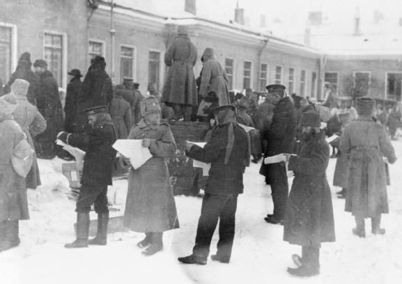 What were the causes of the russian revolution in march 1917 essay